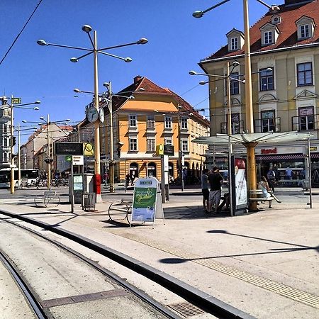 Apartment Jakominiplatz Грац Стая снимка